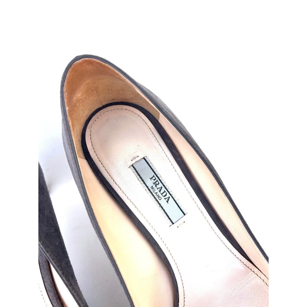 Prada Suede Scalloped Pointed Low Toe Kitten Heels Grey Gray 39 US 9 Pumps - Picture 7 of 14